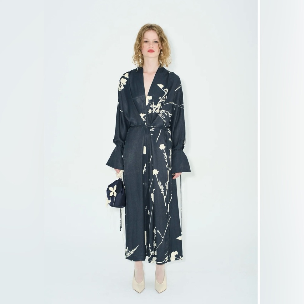 Floral Navy and Cream Kimono